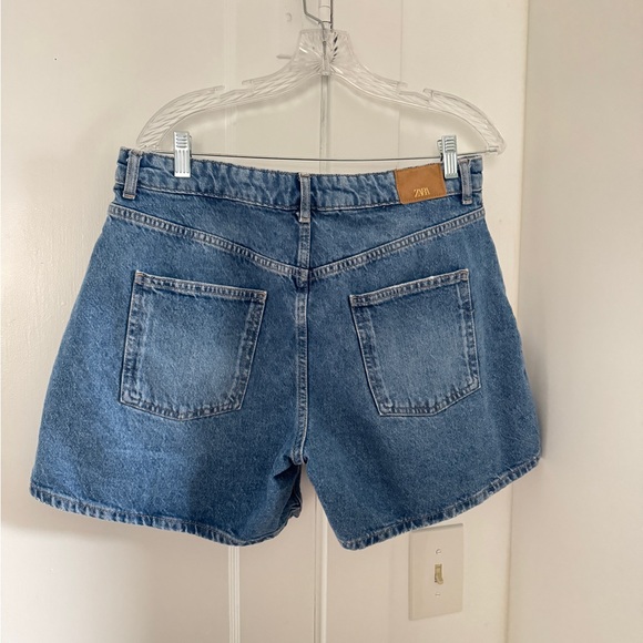 Zara Women's Blue Denim Shorts - Picture 2 of 7